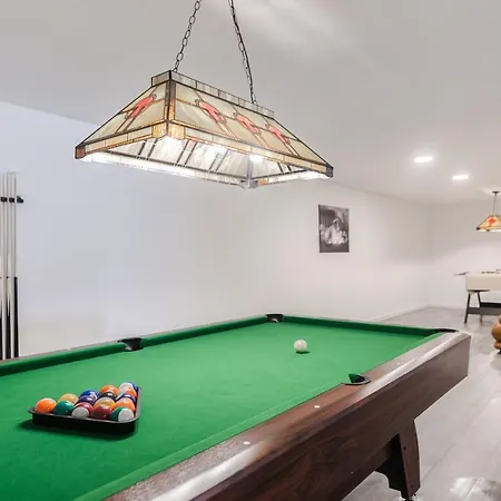 Chill House, Luxury With Jacuzzi And Private Swimming Pool Villa *