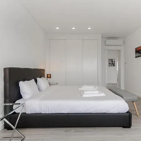 Chill House, Luxury With Jacuzzi And Private Swimming Pool Villa Santa Barbara (Lisbon)
