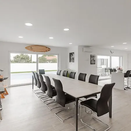 Chill - Luxury With Jacuzzi And Private Swimming Pool