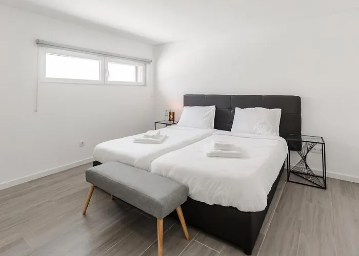 Chill - Luxury With Jacuzzi And Private Swimming Pool فيلة Santa Barbara (Lisbon)